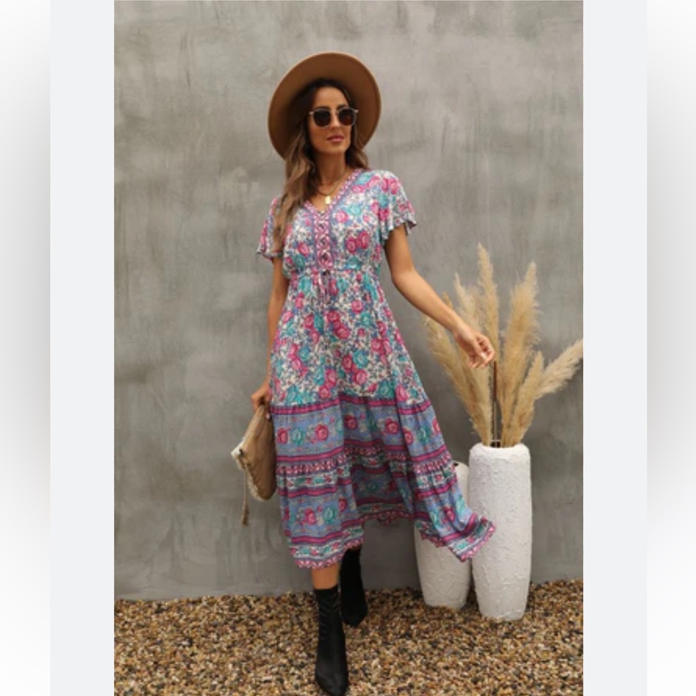 Libby Loves - floral maxi dress with tags S